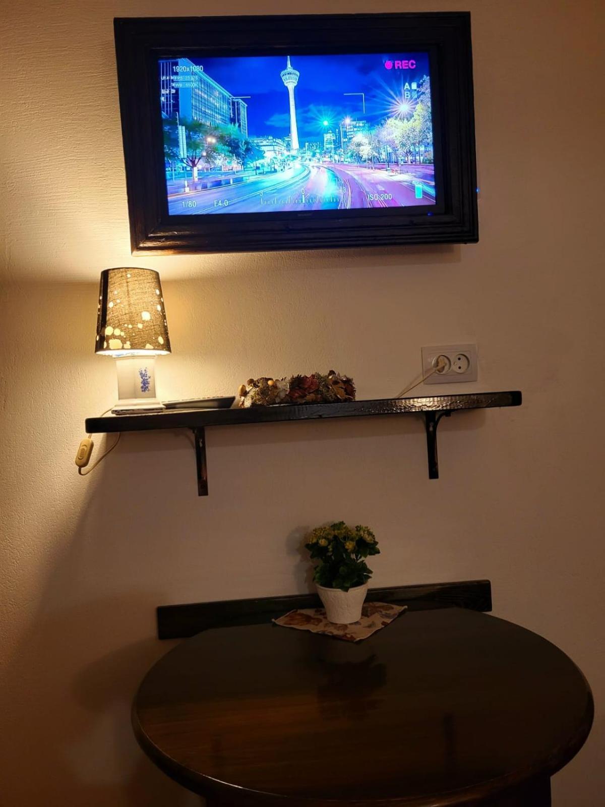 Lejasvagneris Farm stay *